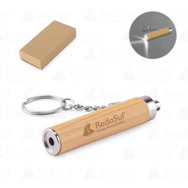 Chaveiro personalizado em bambu e ABS com lanterna LED