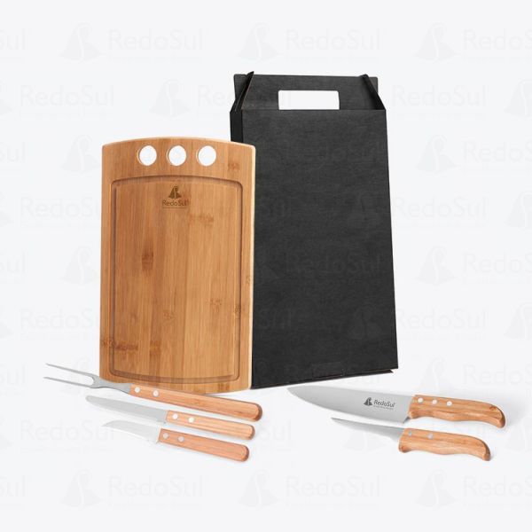 RD 7021533-Kit Churrasco Personalizado com 5 Peças e Tábua em Cascavel-PR